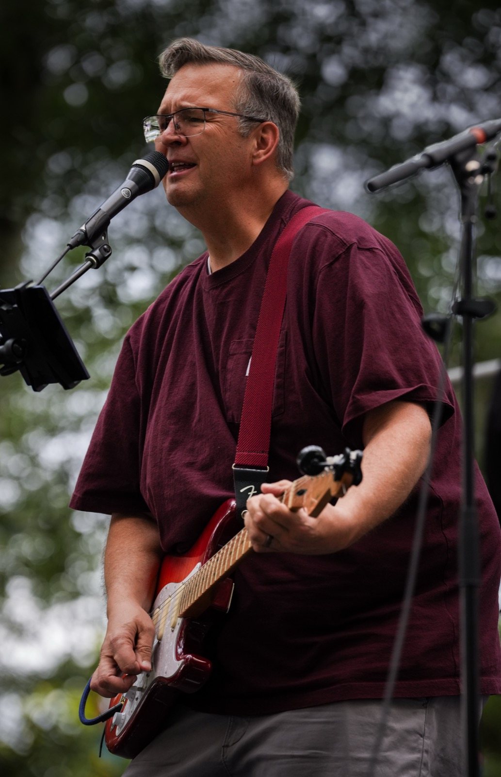 Live music photography — vocalist close-up